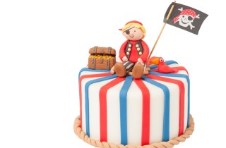 Torta con i pirati, 3 composizioni divertenti in pasta di zucchero