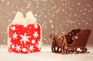 Panettone ricoperto con la pasta di zucchero, come decorarlo con i topper più belli