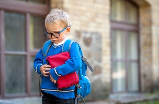 Come fare se il bambino non vuole tornare a scuola?