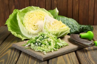 Come cucinare la verza bollita come contorno