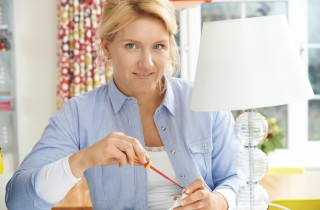 Come aggiustare una spina elettrica con facilità