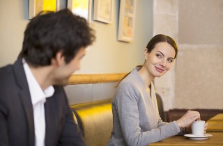 Flirtare con un uomo, 5 consigli per farlo con stile