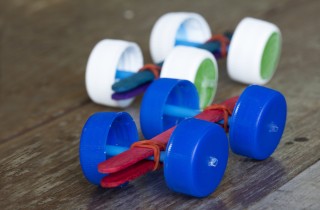 Lavoretti con i tappi di plastica da fare con i bambini