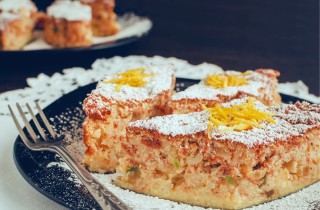 La ricetta della torta di riso bolognese con mandorle e cedro candito