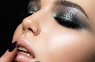 Trucco per occhi scuri: come illuminare lo sguardo con i cosmetici giusti