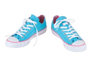 Come pulire la gomma bianca delle scarpe alla perfezione