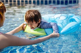 Come aiutare i bambini con la paura dell’acqua