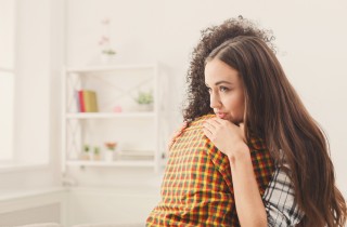 Capire le bugie dal linguaggio del corpo, 7 segnali sospetti