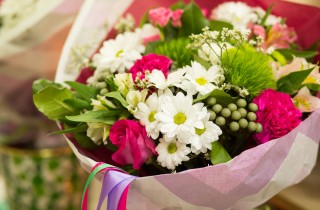 Mazzo di fiori di compleanno: quale scegliere per un'amica