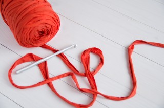 Pochette uncinetto in fettuccia: il tutorial semplice