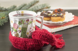 Decoupage di Natale: la tazza natalizia fai da te