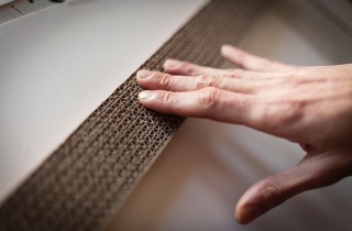 Come fare un distributore di caramelle di cartone