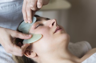Gua Sha, che differenza c’è con il classico rullo di giada
