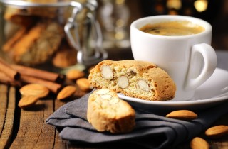 Come si preparano i biscotti Quaresimali e le differenze con i cantucci