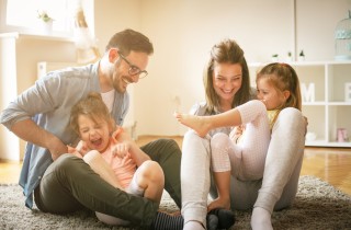 Cosa fare a casa con i bambini di 5 anni quando piove: 5 idee divertenti