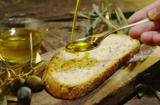 5 cibi ad alto contenuto di grassi che fanno bene alla salute