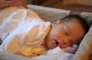 Svezzamento notturno, come insegnare ai bambini a dormire la notte