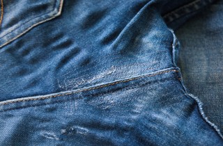 Come rammendare un buco nei jeans con la toppa fai da te