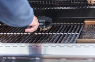 Come pulire il barbecue con facilità