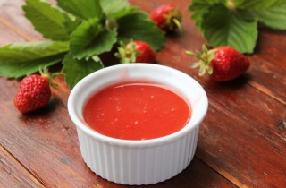 Come si prepara il topping alla fragola