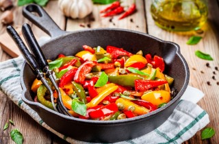 Peperonata, la ricetta leggera e gustosa