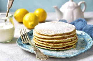 La ricetta dei pancake con albumi per una colazione light e golosa