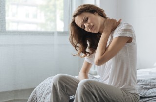 Torcicollo: i rimedi naturali efficaci da provare