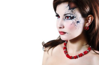 Il trucco di Halloween da bambola assassina: come farlo in poche mosse