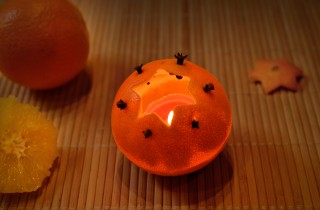 Decorazioni natalizie con arance e spezie: 7 addobbi profumati che vorrai fare subito