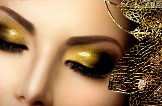 Trucco occhi in nero e oro o argento: 7 idee per un make-up da sera