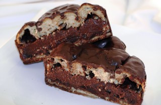 Dolci di Pasqua: le mini colombe glassate al cioccolato