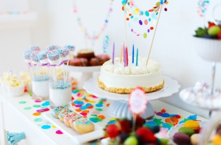 Torte di compleanno per bambini decorate con panna: 7 idee per le decorazioni