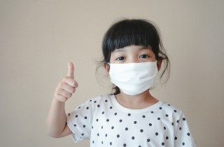 Come insegnare ai bambini a indossare la mascherina