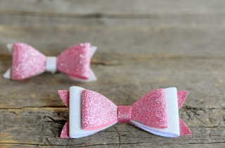 Come fare un fiocco perfetto per capelli con il feltro