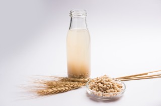 Come preparare l’acqua di orzo a casa