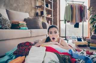 Come decidere cosa tenere e cosa buttare: 7 domande per il decluttering
