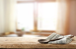 Come smacchiare gli strofinacci da cucina