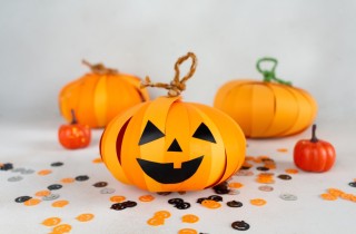 Zucca di carta fai da te tridimensionale: l'idea facile