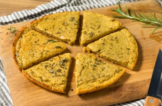 Cecina toscana, la ricetta povera con ingredienti semplici