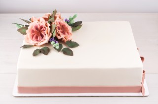 torte rettangolari decorate con pasta di zucchero, torte rettangolari decorate