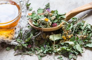 Tisana detox fatta in casa: un rimedio naturale per depurarci
