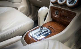 come pulire interni automobile