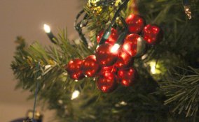 arredo casa Natale colori accessori ghirlande candele centrotavola