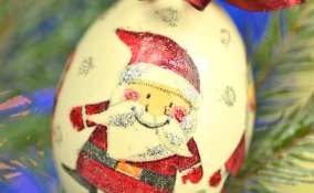 decorazione natale palle albero decoupage