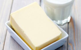 latte yogurt scadenza scaduti pulizia pulire macchie ammorbidire scarpe 