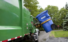 raccolta differenziata ecologia riuso materiali riciclaggio