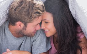 letto coppia intimità passione