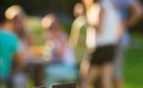 barbecue grill giardino pulizia igiene grasso 