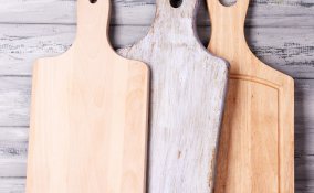 pulire il tagliere in legno lavare a mano