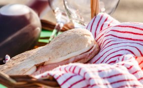 I finger food creativi per il pranzo in spiaggia